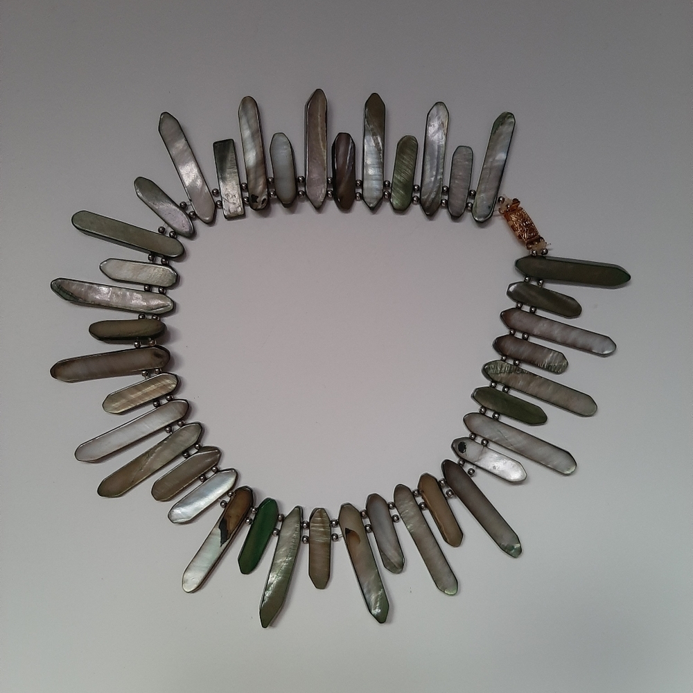 Handmade shell necklace - Picture 4 of 6